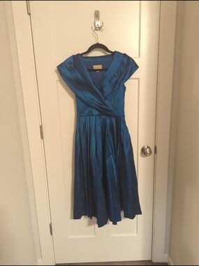 Lindy Bop Royal Blue Dress Label Close-Up